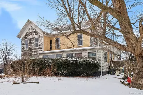 12102 Rolston Rd, Argentine, MI 48418