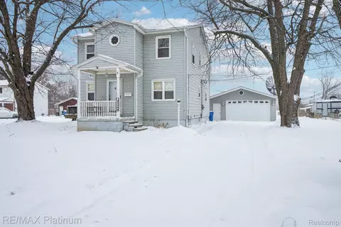 27480 Grobbel Dr, Warren, MI 48092