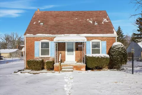 31966 Rosslyn Ave, Garden City, MI 48135