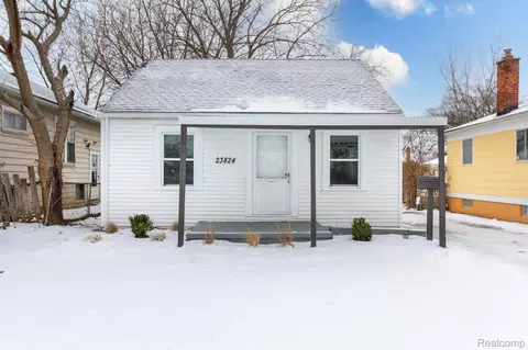 23824 Tuscany Ave, Eastpointe, MI 48021