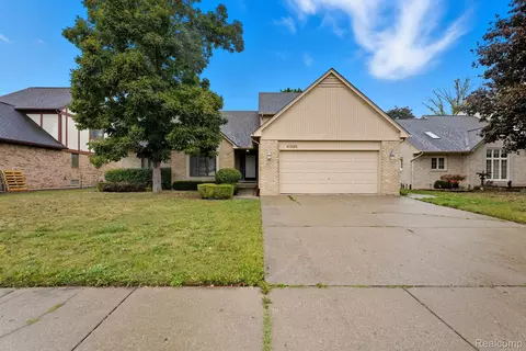 41825 Alden Dr, Clinton Township, MI 48038