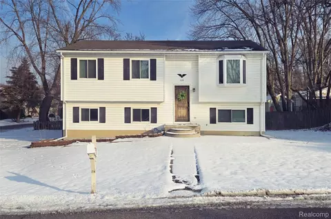 488 Dexter Ave, Ypsilanti, MI 48197