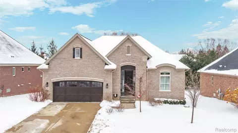 6506 Legacy Woods Trl, West Bloomfield, MI 48322