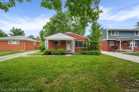 3626 Hillside Dr, Royal Oak, MI 48073