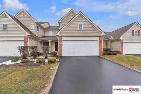 4516 Willow View Ct, Genoa, MI 48843