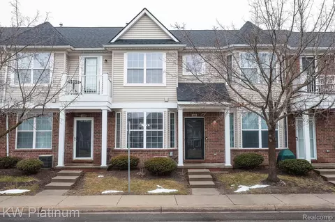 3835 Cherry Creek Ln, Sterling Heights, MI 48314