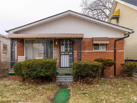 17809 Mcdougall St, Hamtramck, MI 48212