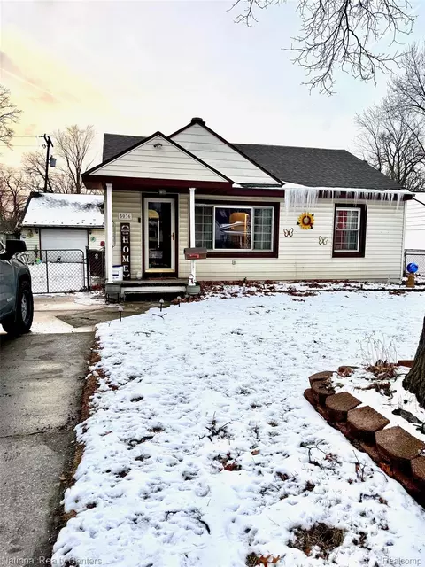 5036 Moore St, Wayne, MI 48184