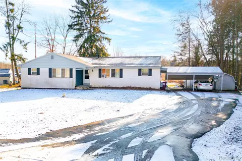 12579 Spruce Ln, Perry, MI 48872