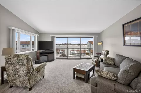 1715 River Rd #77, St. Clair, MI 48079