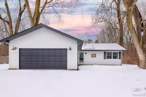 3937 Curtis Rd, Birch Run, MI 48415