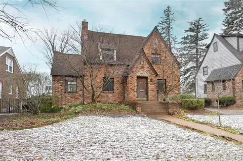 1768 Birmingham Blvd, Birmingham, MI 48009