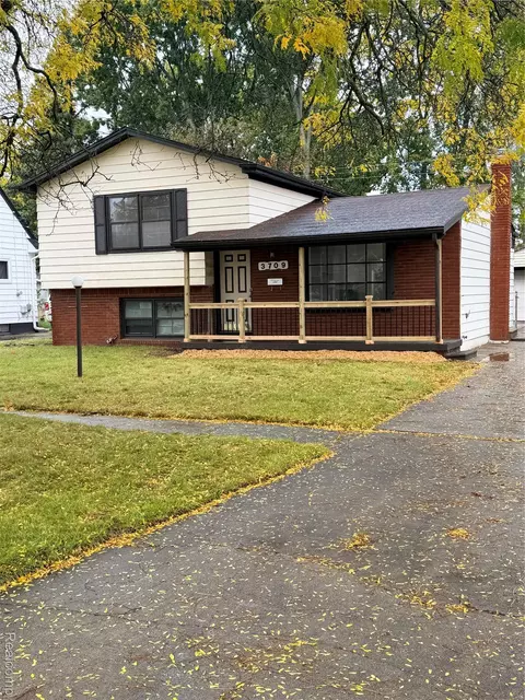 3709 Evergreen Pkwy, Flint, MI 48503