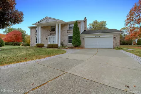 6564 Alderley Way Ct, West Bloomfield, MI 48322