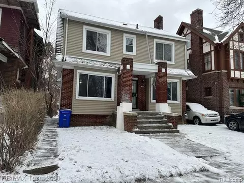 81 Richton St, Highland Park, MI 48203