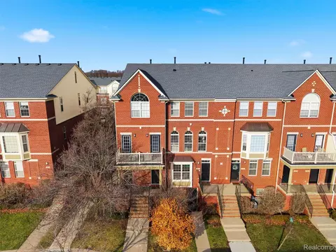 3227 Camden Dr, Troy, MI 48084