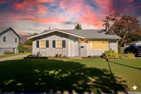 4519 Reader Dr, Warren, MI 48092