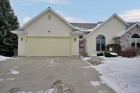 5739 County Kerry Drive Dr, Caseville, MI 48725