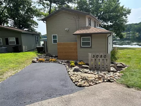 3080 Steeple Hill Road Rd, White Lake, MI 48383
