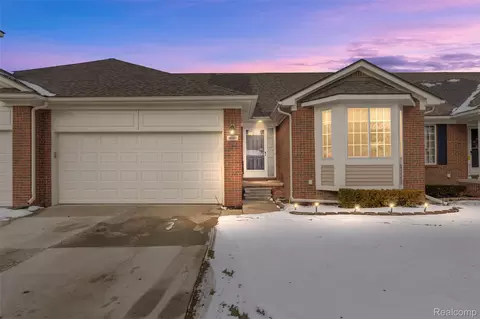 26167 Captains Lndg, Chesterfield, MI 48051