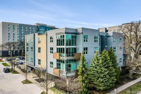 614 S Troy St #204, Royal Oak, MI 48067