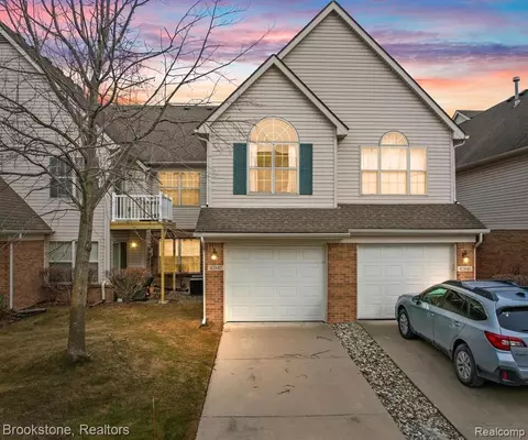 42842 Patty Ln, Van Buren, MI 48111