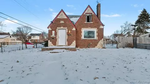 5818 Beaconsfield St, Detroit, MI 48224