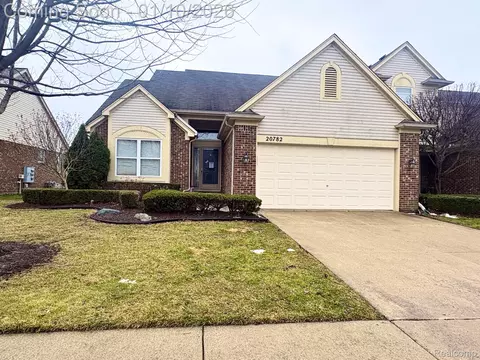 20782 Sleepy Hollow Dr #758, Macomb, MI 48044