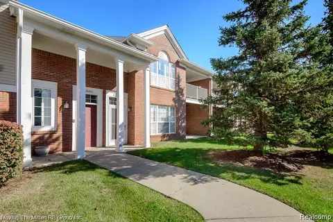 16784 Dover Dr, Northville, MI 48168