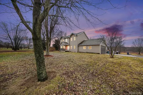 23780 Carleton West Rd, Sumpter, MI 48111