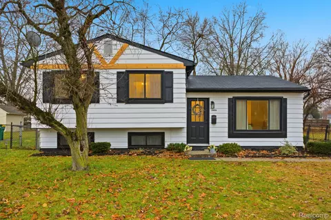 15486 Orchard St, Romulus, MI 48174