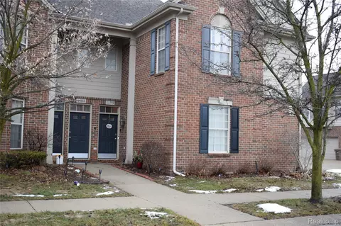 1159 Chestnut St, Pontiac, MI 48342
