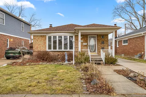 8054 Robinson Ave, Allen Park, MI 48101