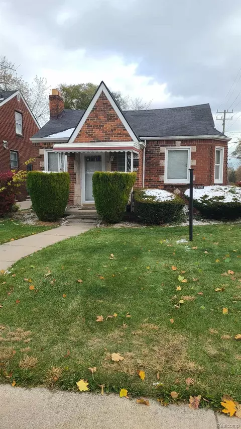 9700 Wayburn St, Detroit, MI 48224