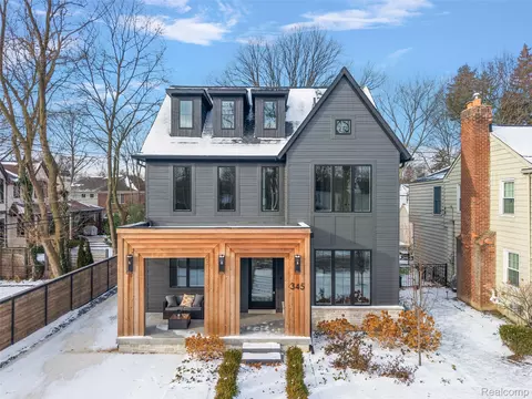 345 Kimberly St, Birmingham, MI 48009
