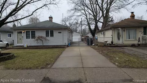 18285 Deering St N, Livonia, MI 48152
