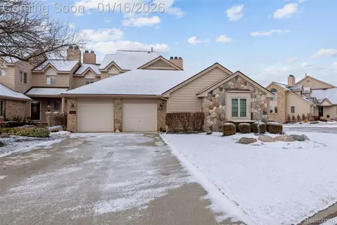 18269 Blue Heron Pointe Dr, Northville, MI 48168