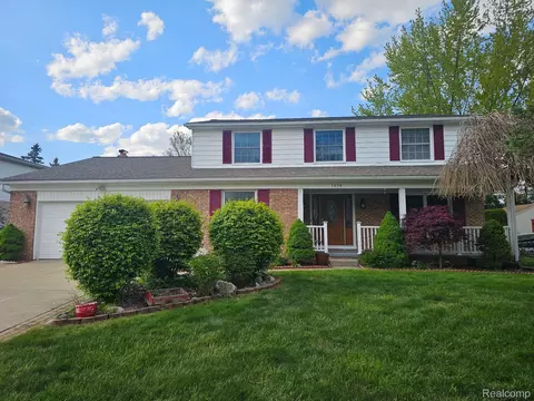 1614 Caliper Dr, Troy, MI 48084