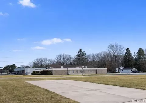 4339 Davison Rd, Burton, MI 48509