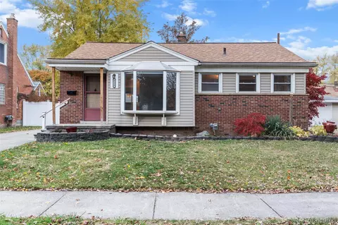 2115 E Hudson Ave, Royal Oak, MI 48067