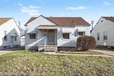 23328 Lexington Ave, Eastpointe, MI 48021