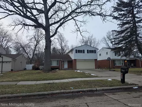 29441 Somerset Dr, Southfield, MI 48076