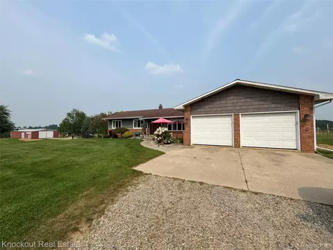 9291 Sheridan Rd, Millington, MI 48746