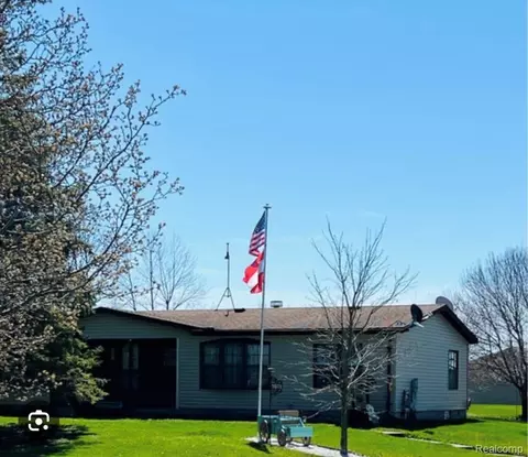 7671 Shea Rd, Ira, MI 48023