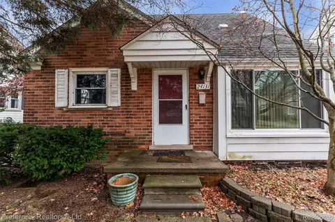 24131 Princeton St, Dearborn, MI 48124