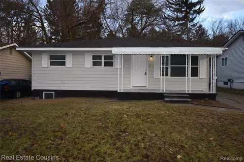 2919 Hampstead Dr, Flint, MI 48506