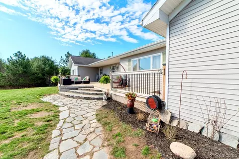 5200 Blue Heron Ln, Grant, MI 49721