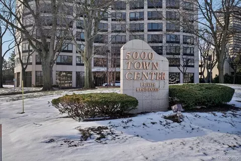 5000 Town Ctr #3206, Southfield, MI 48075