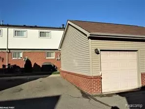 20938 Hunt Dr #52, Roseville, MI 48066