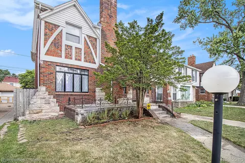 17585 Wisconsin St, Detroit, MI 48221